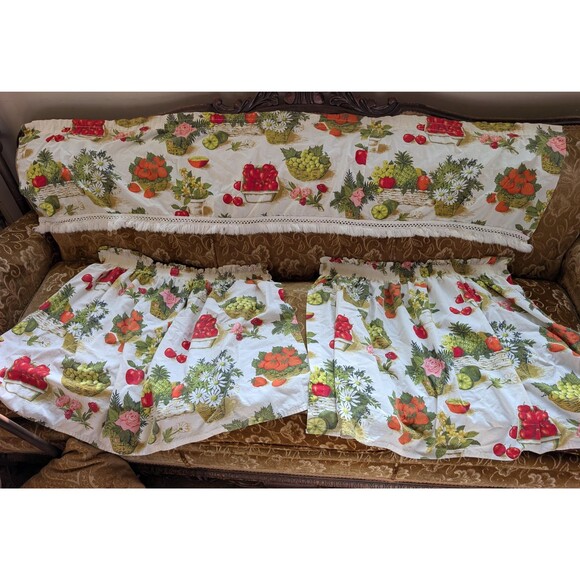 Vintage Fruit Valance & Curtains: 50s/60s Kitchen Curtain Set - Picture 1 of 11